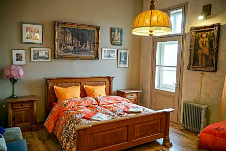 Rooster Hostel