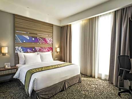 Executive Queen Room