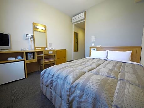 Double Room with Small Double Bed - Non-Smoking