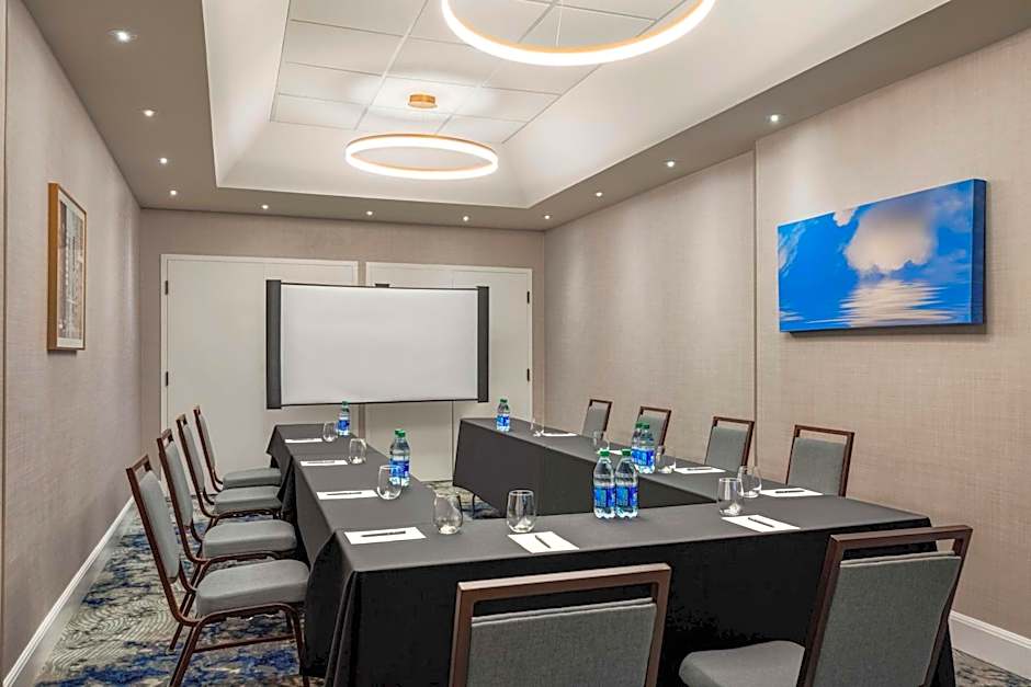 Embassy Suites By Hilton Hotel Kansas City-Overland Park