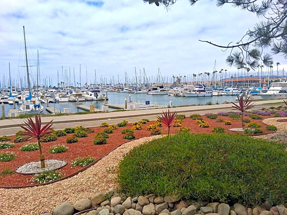 Holiday Inn Express Hotel & Suites Ventura Harbor By IHG