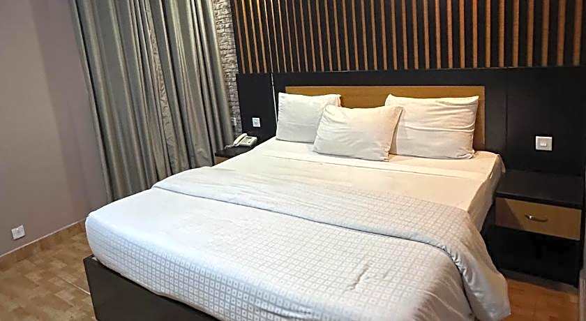 Msquare Hotel GRA