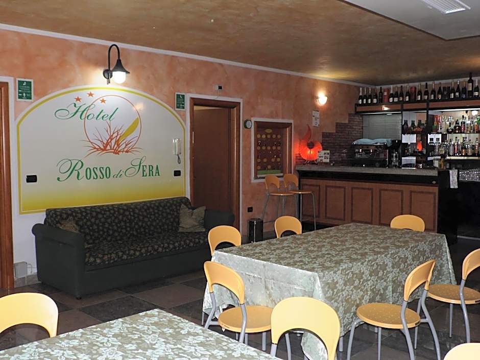 Hotel Rosso Di Sera