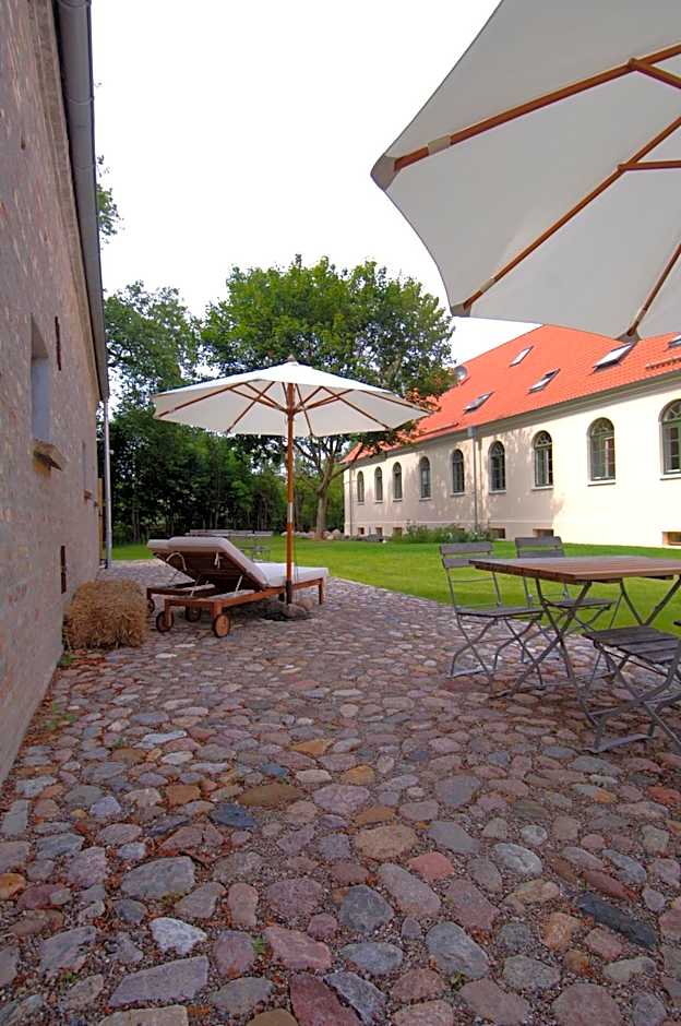 Kavaliershaus Schloß Blücher am Finckenersee