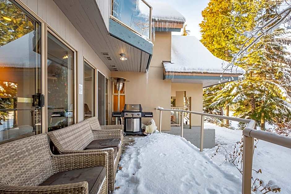 Gleneagles by Outpost Whistler