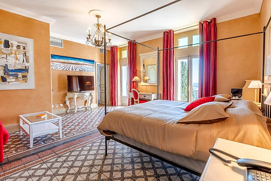 Hostellerie du Chateau des Fines Roches