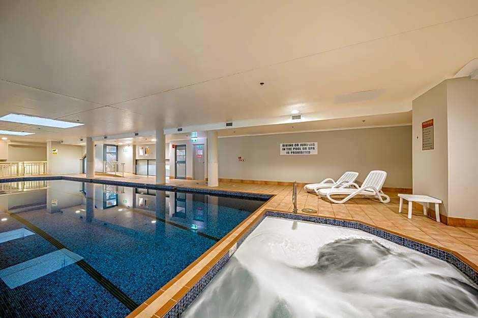 Oaks Sydney Castlereagh Suites