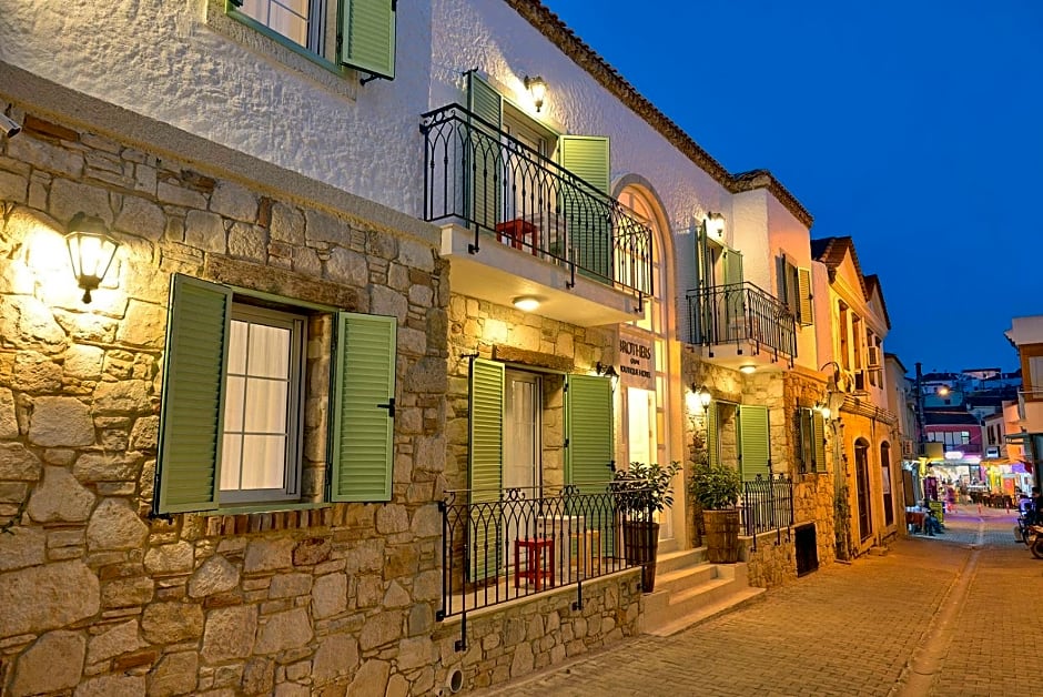 Brothers Çeşme Boutique Hotel