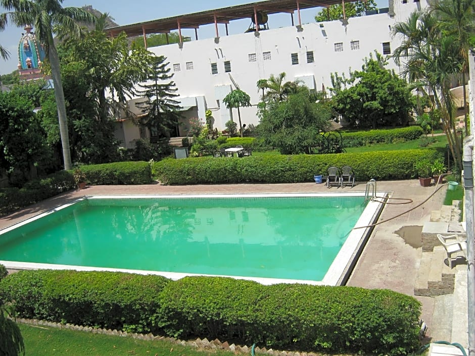 Hotel Navaratan Palace