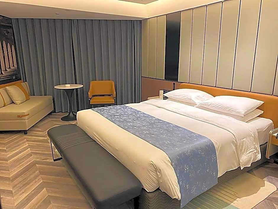 Emperor Hotel