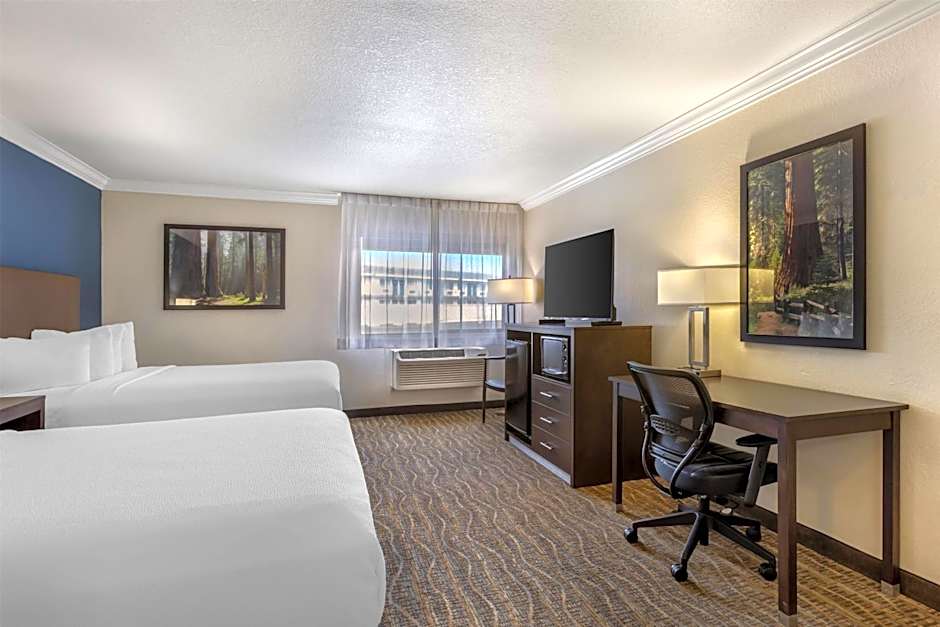 Best Western Town & Country Lodge