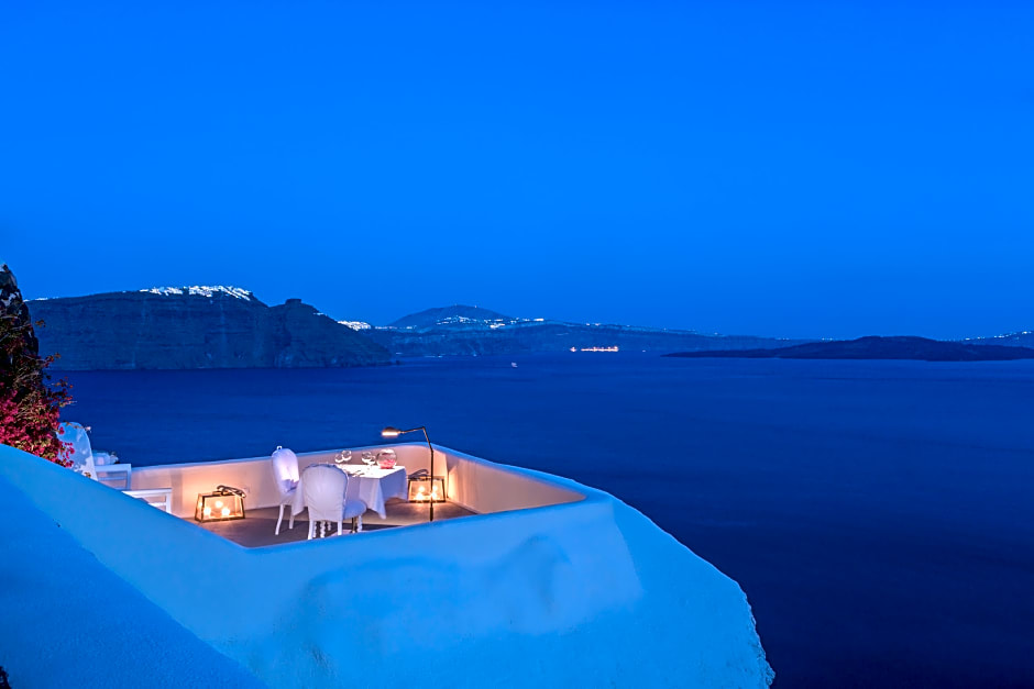 Canaves Oia Suites