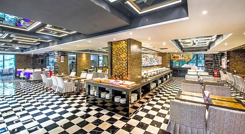 La Perle International Hotel
