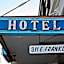 Gardner Hotel & Hostel