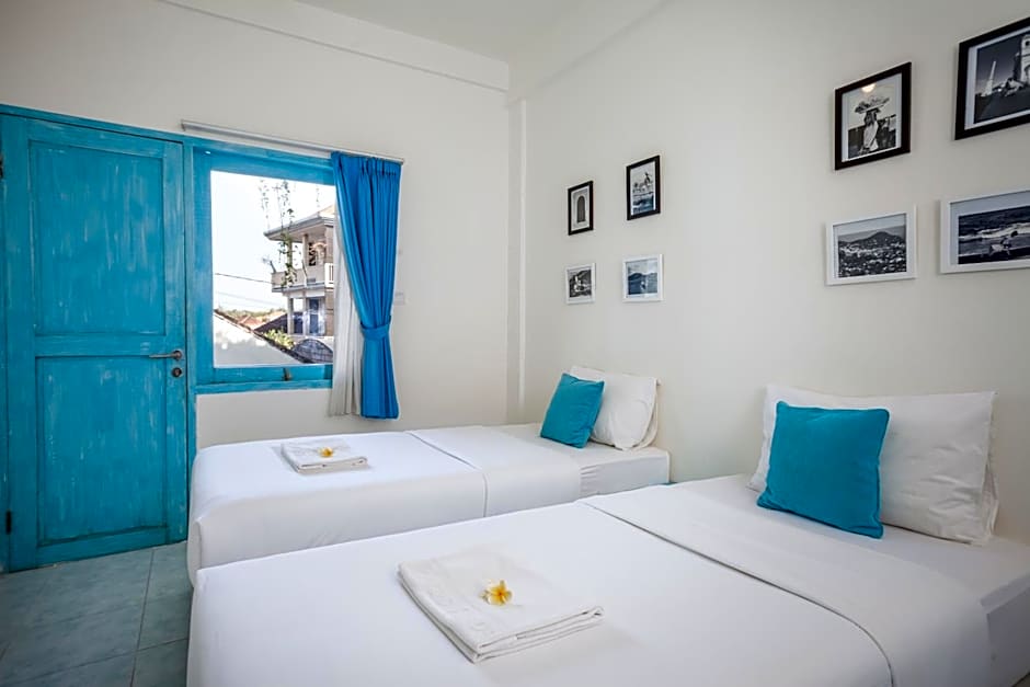 Paras Paros Marina Lodge