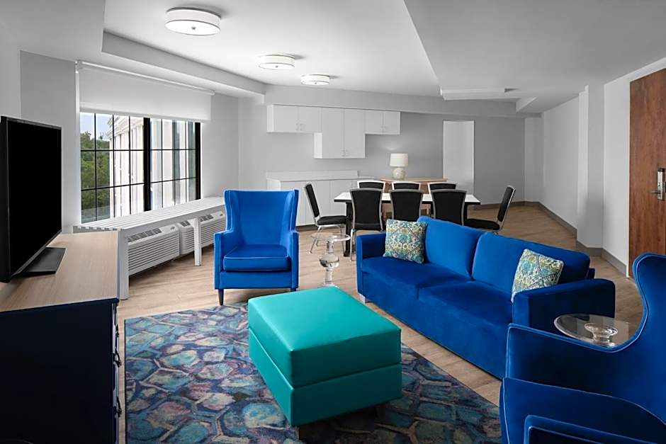 Hotel Indigo Mount Pleasant By IHG
