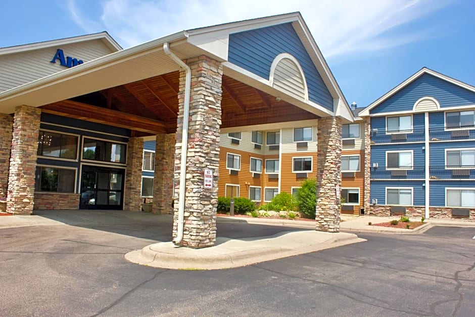 AmericInn by Wyndham Shakopee Near Canterbury Park