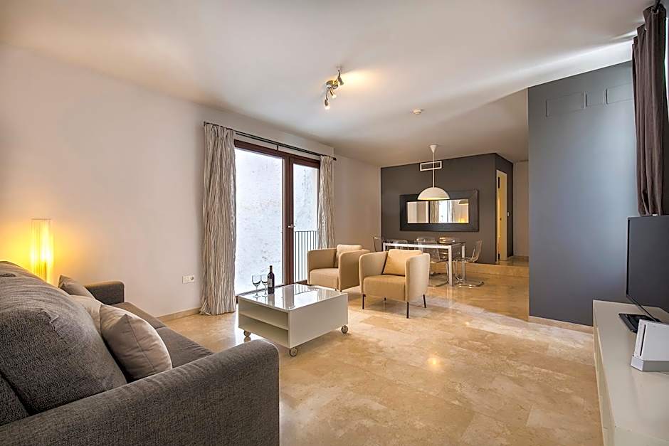 Elvira Suites