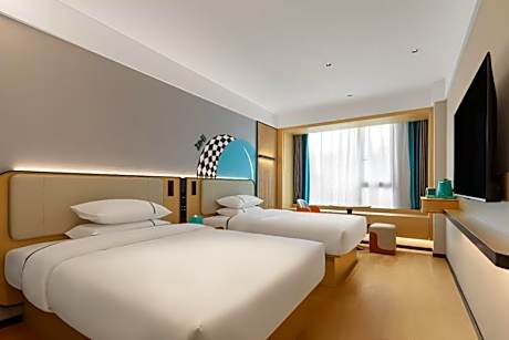 Dossen - Family Room