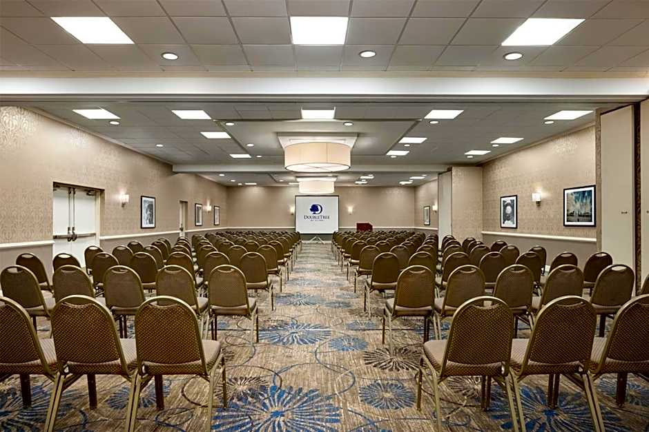 DoubleTree by Hilton Laurel