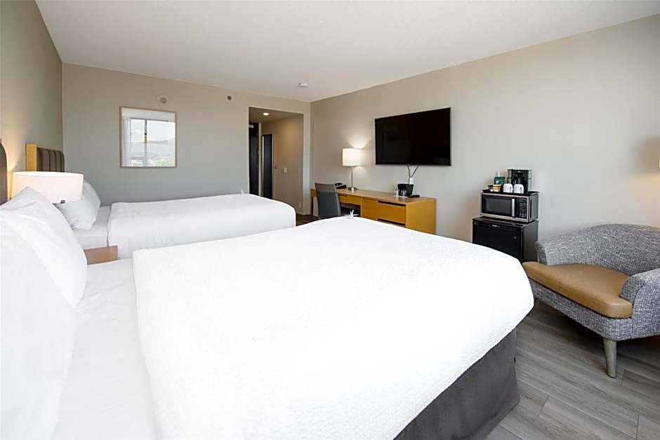 Coast Chilliwack Hotel by APA