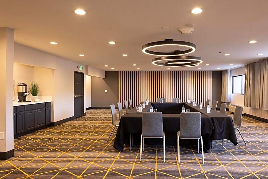 Holiday Inn Santa Ana-Orange County Airport By IHG