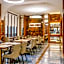 Riverside Hotel