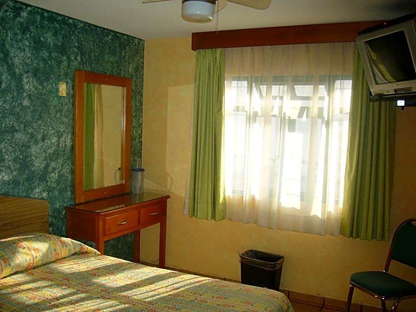 Hotel Del Rio Inn