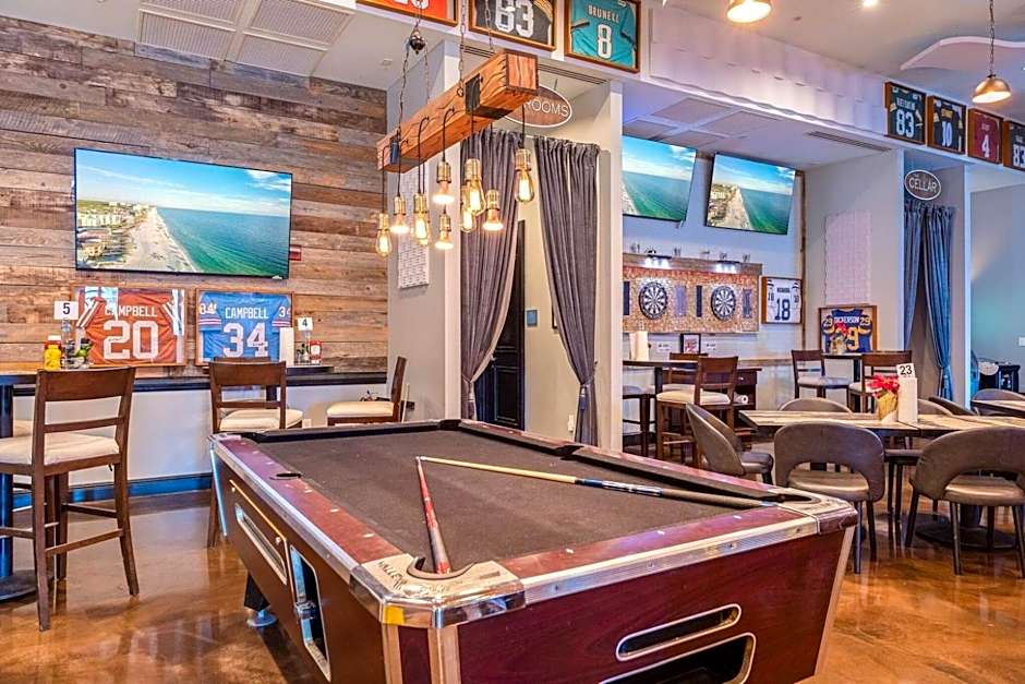 Marvelous 9th Floor Condo Gulf, Pool & Sunset View