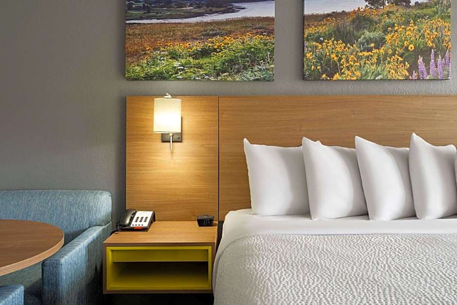 Days Inn by Wyndham Columbus Worthington
