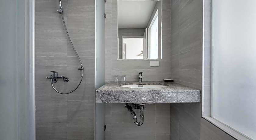 CHECK inn Express Taichung Fuxing