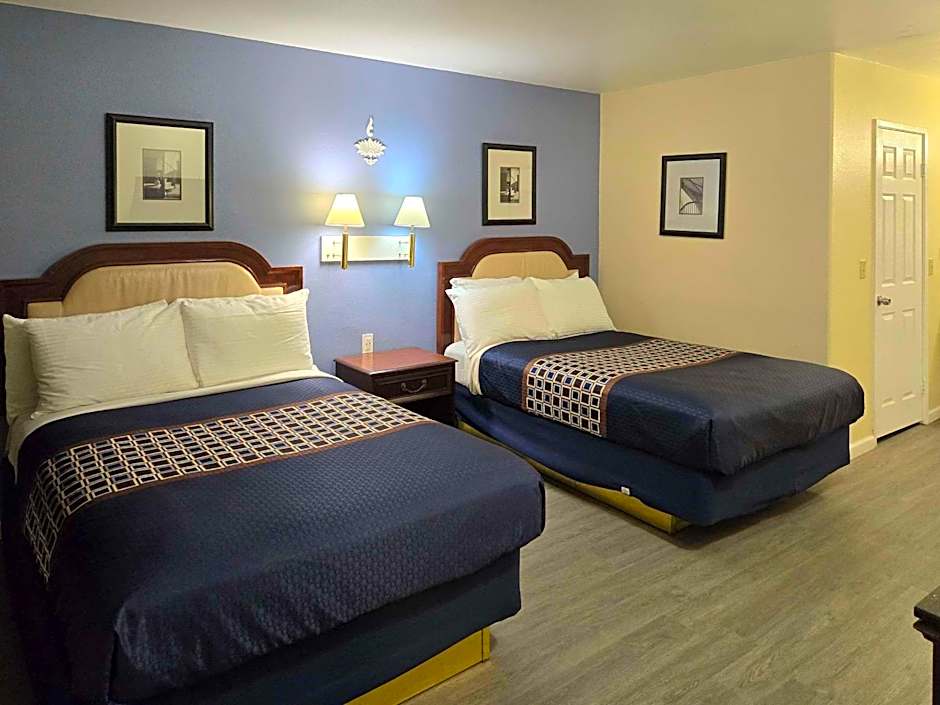 Rodeway Inn & Suites