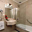Europlaza Hotel & Suites
