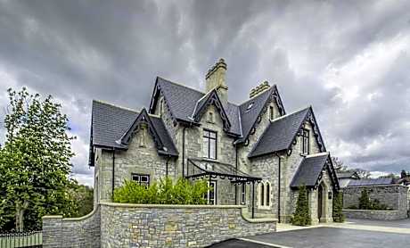 Cae Court Hotel