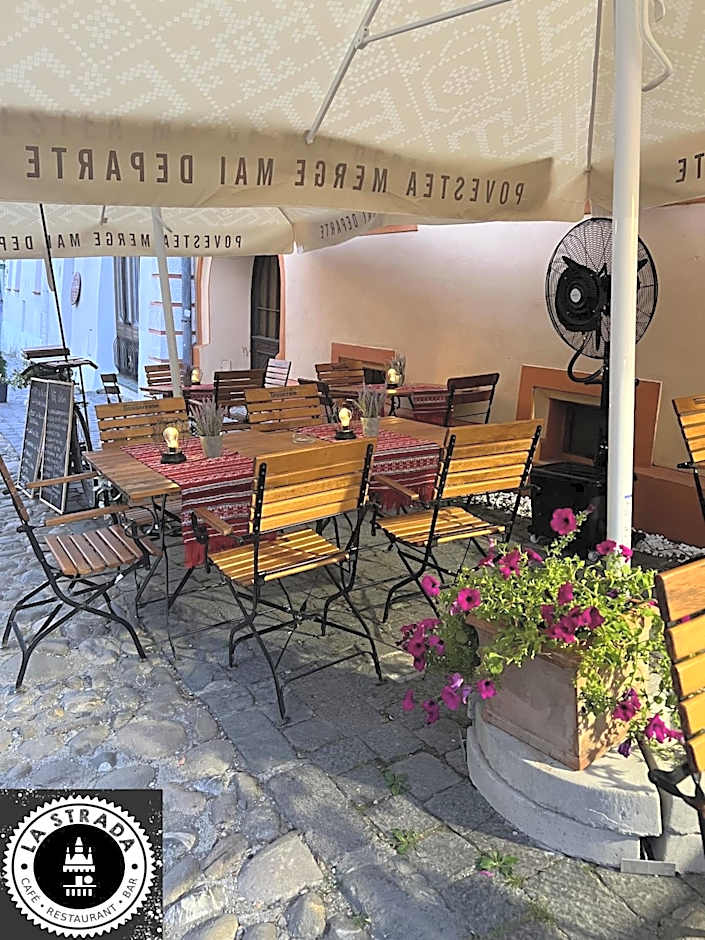 Casa Josef Bacon - La Strada -