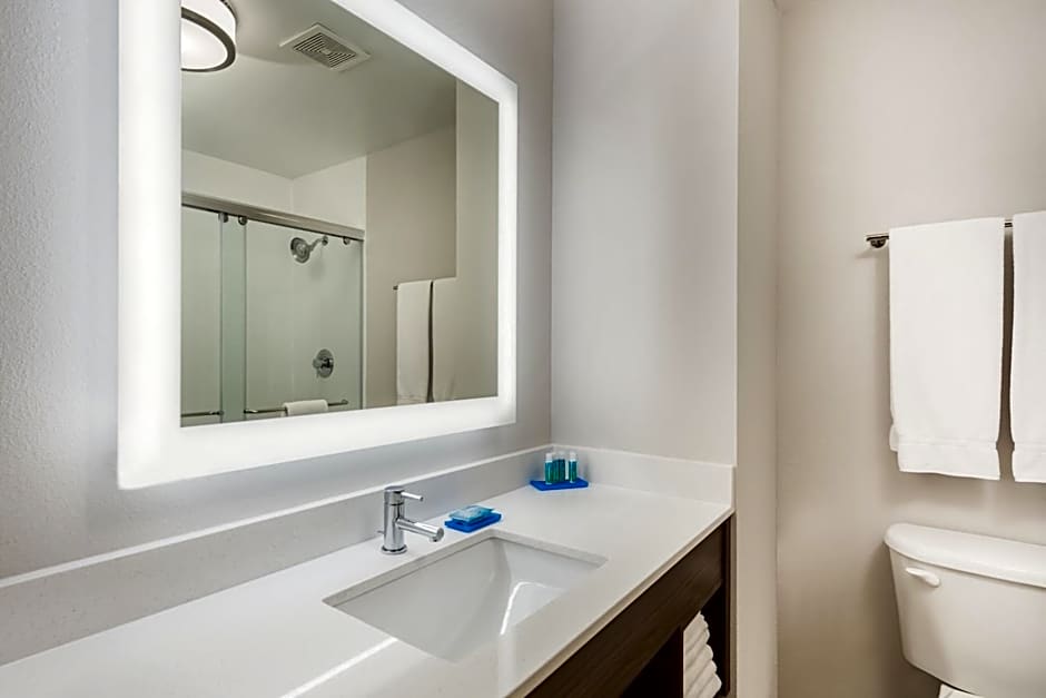 Holiday Inn Express Warrenton Hotel By IHG