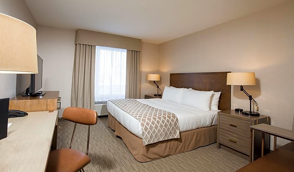 Pomeroy Inn & Suites Prince George