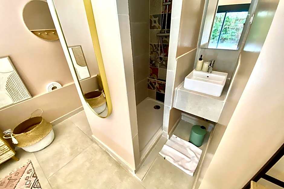 Comfortable apartment with nice balcony