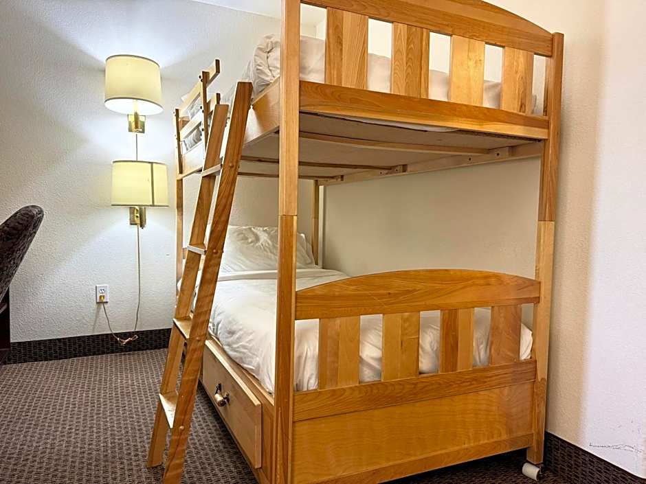 Super 8 by Wyndham High River AB