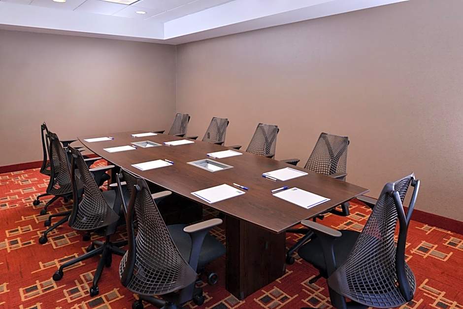 Holiday Inn Express & Suites Page Lake Powell Area By IHG