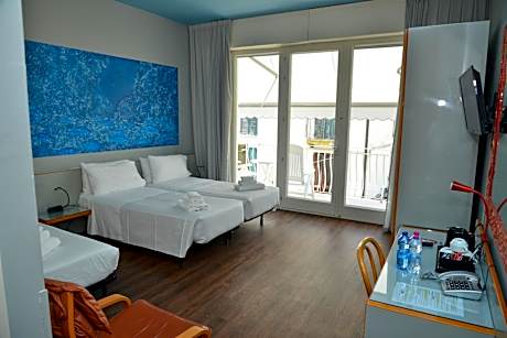 Comfort Triple Room with Terrace and Partial Lake View