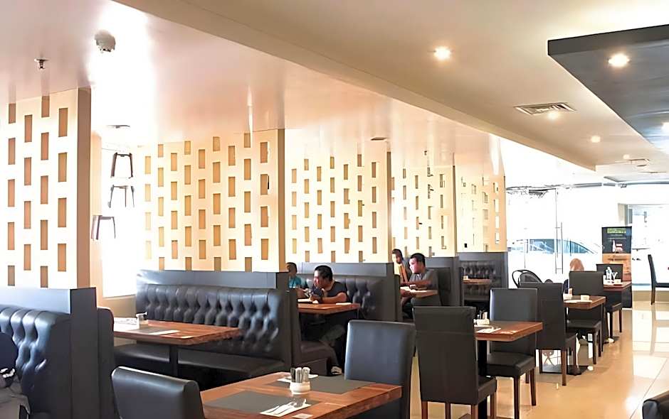 Nevada Ketapang Hotel