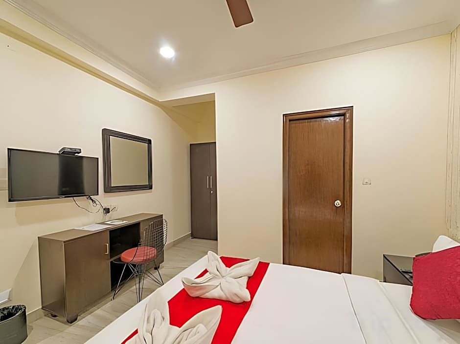 Hotel Athome & Serviced Apartments By Deccan Serai Hotels