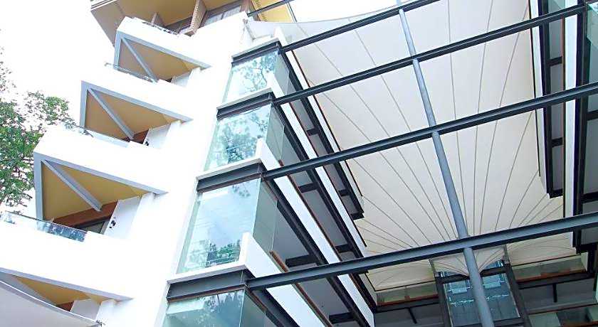 Grand Sierra Pines Hotel