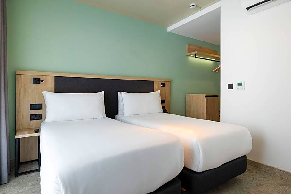 Hotel Levante St Julian's, Affiliated by Melia