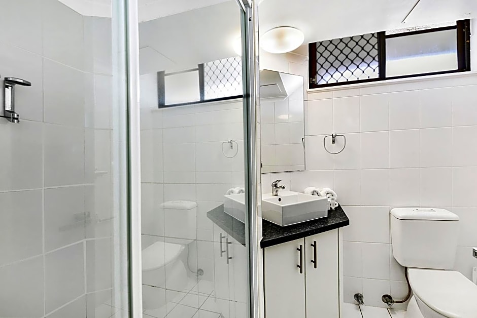 Broadbeach Travel Inn Apartments