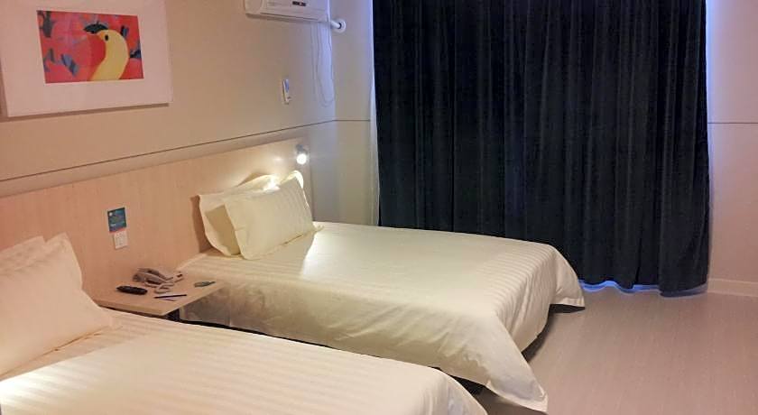 Jinjiang Inn Baoding Railway Station