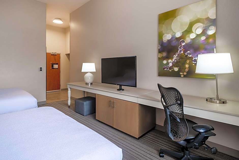 Hilton Garden Inn Bakersfield