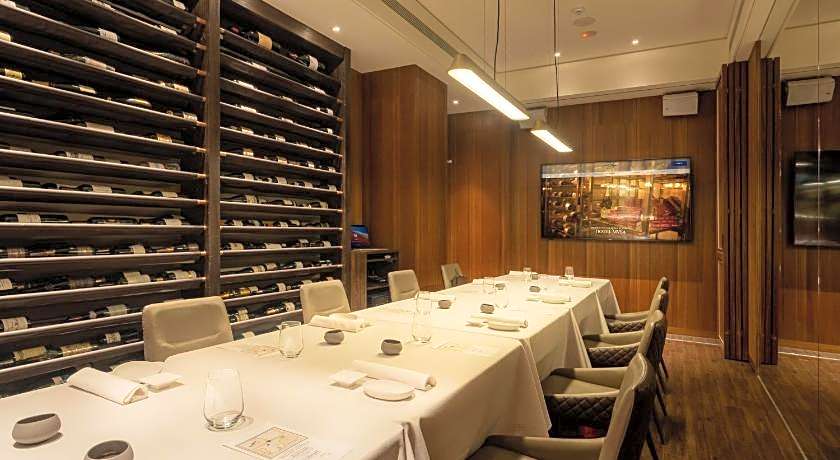 Hotel MvsaMichelin 2 Starred Molino de Urdániz