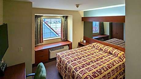 2 Double Beds, Suite, Nonsmoking